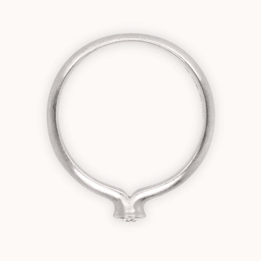 Round-cut Diamond Promise Ring