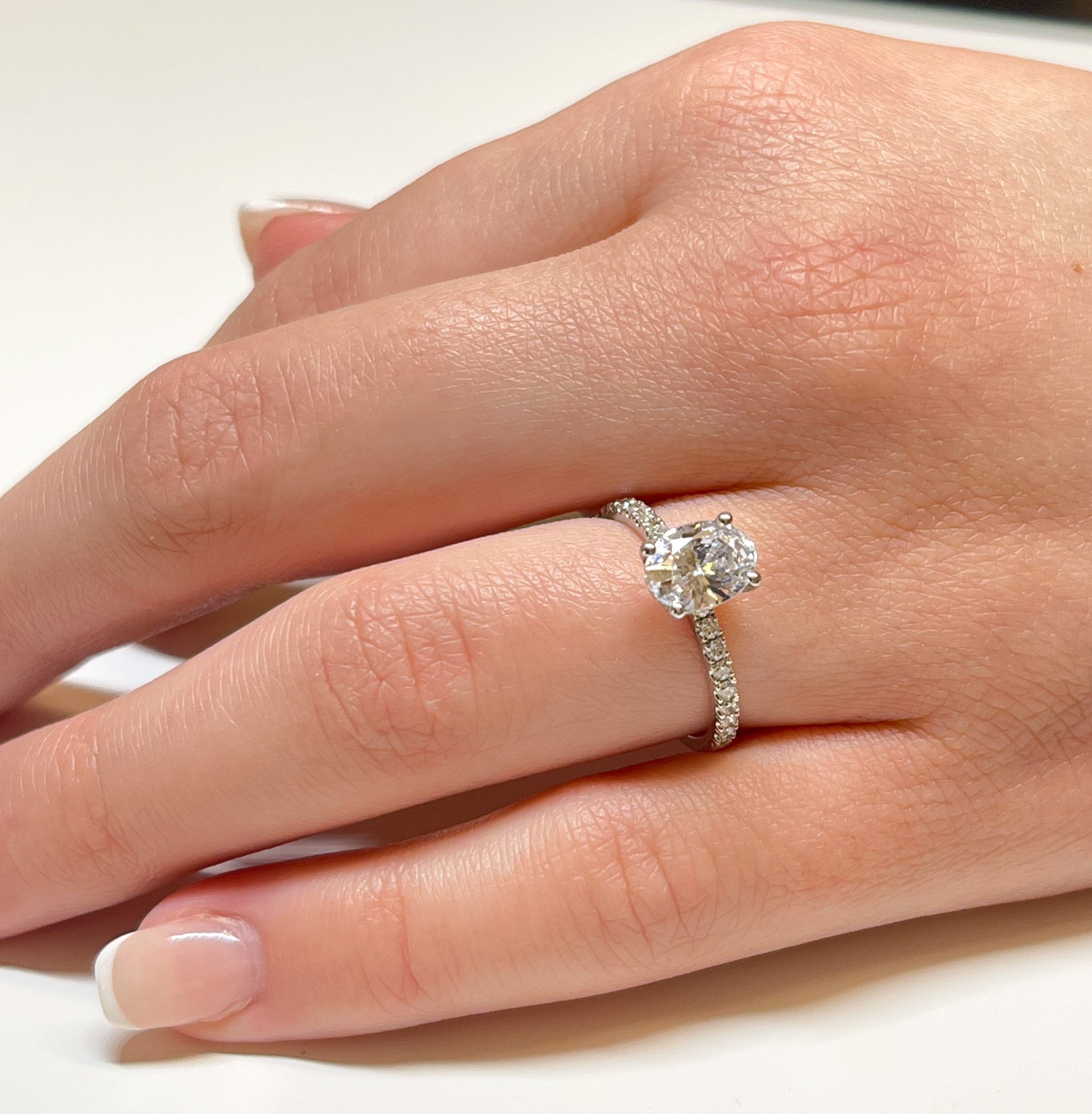 2.00ct Roxanne Hidden Halo Oval Lab