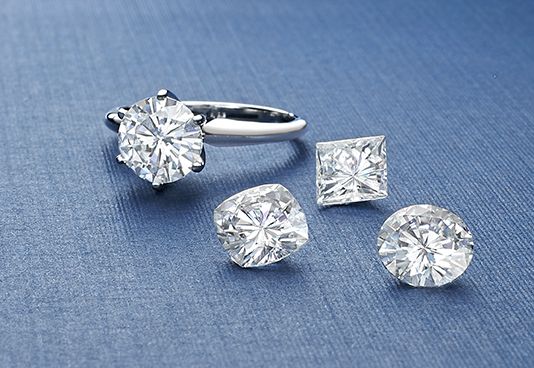 Diamond vs. Moissanite: Which Will Make Her Say Yes?