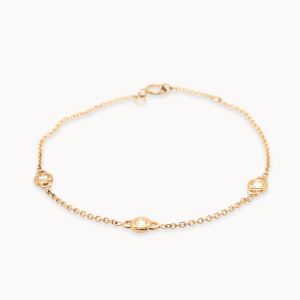 Gold Three Diamond Droplets Bracelet