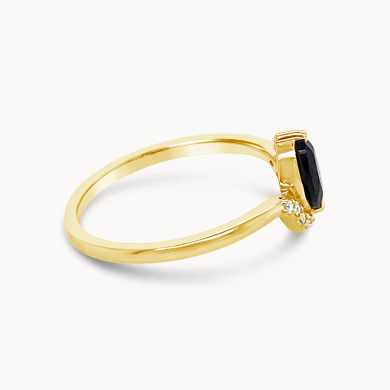 Oval Black Diamond Curve Ring - Yellow Gold