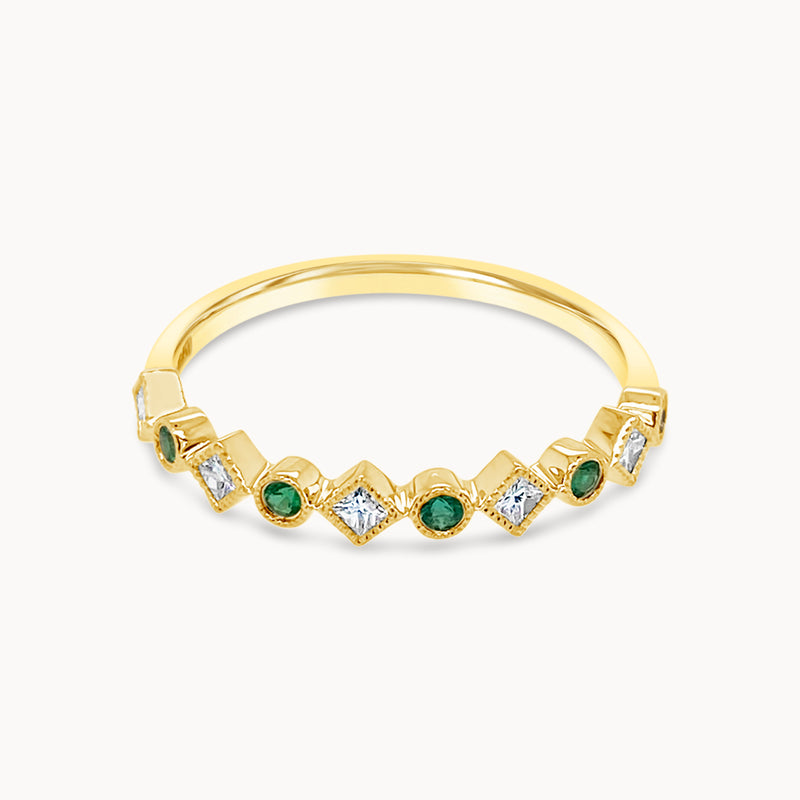 Diamond & Emerald Ring - Yellow gold