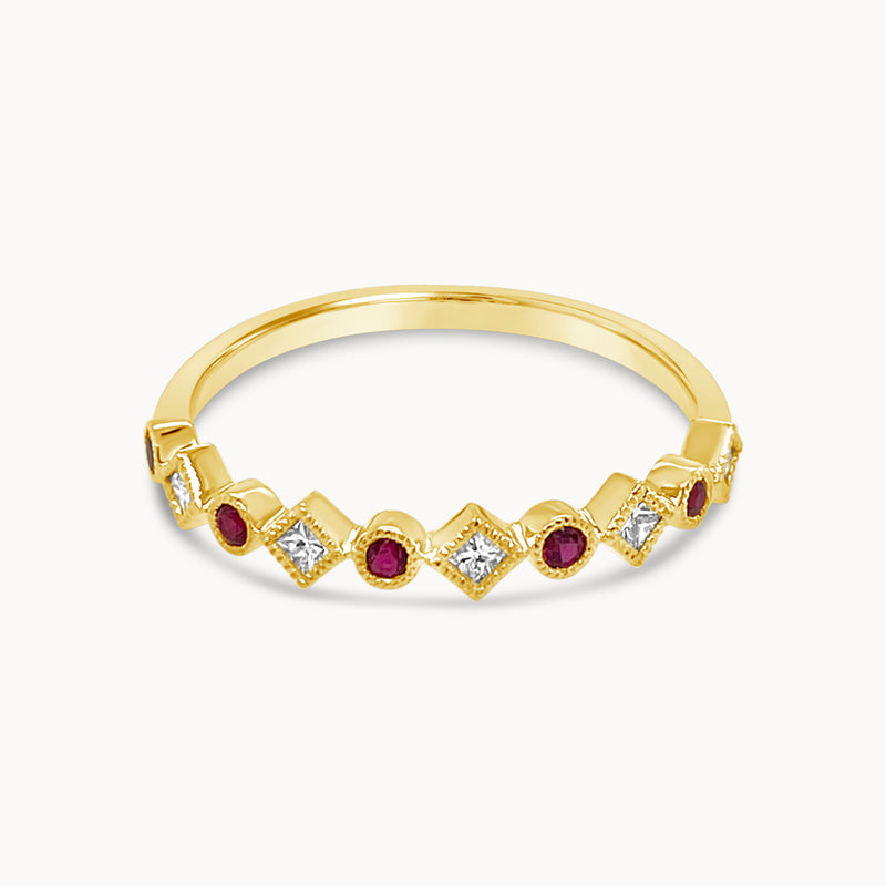 Diamond & Ruby Ring - Yellow gold